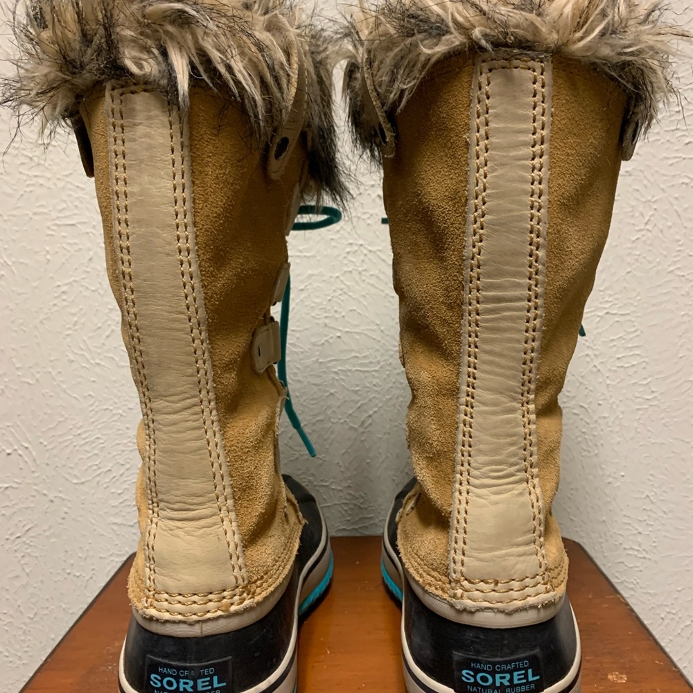 Sorel Women's Tan, Black & Turquoise Lace-Up Winter Boots with Faux Fur. - Picture 3 of 8